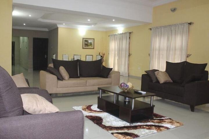 Room 8 of 37