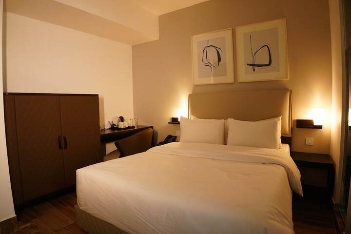 Room 34 of 89
