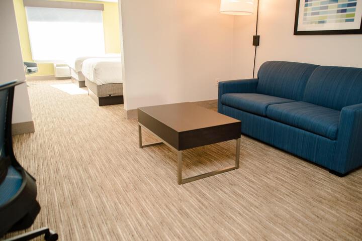 2 Queen Beds (5 of 5)
