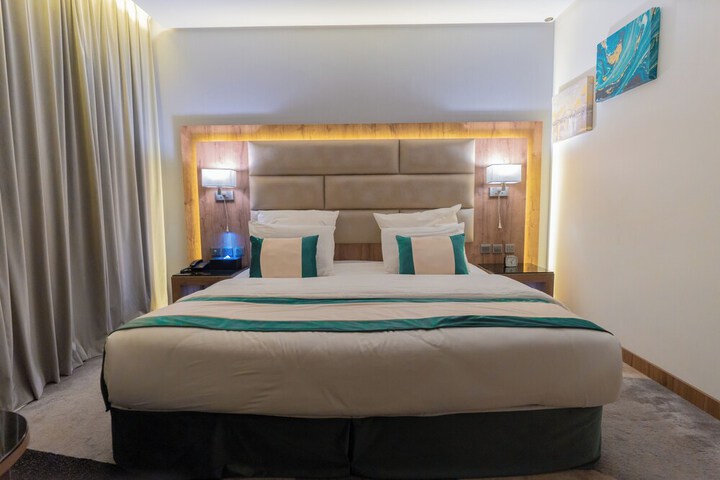 Room 14 of 30