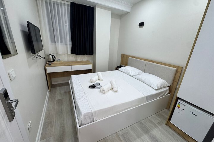 Room 12 of 35