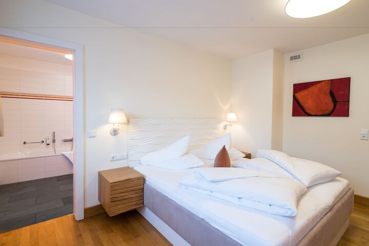 Room 17 of 115