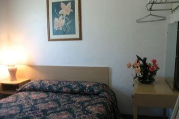 Room 14 of 26