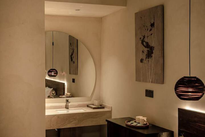 Room 18 of 49