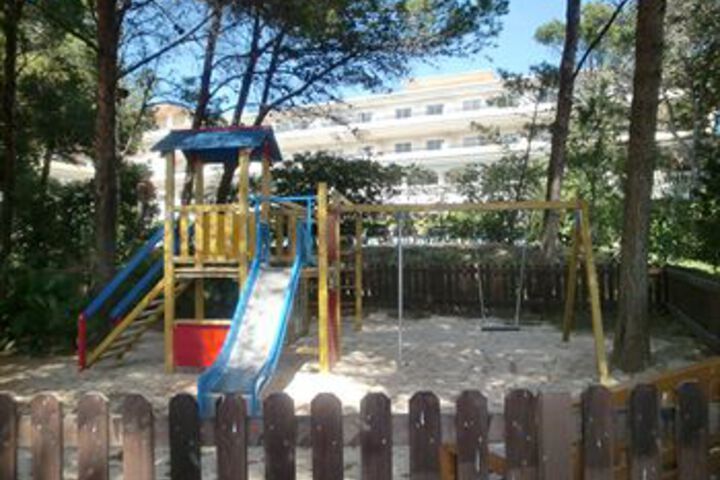 Childrens Activities 4 of 12