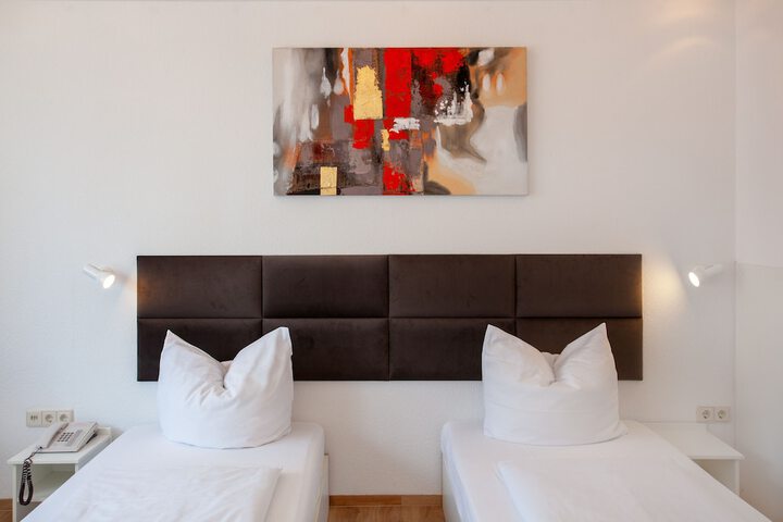 Room 16 of 51