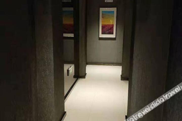 Hotel Interior 4 of 7