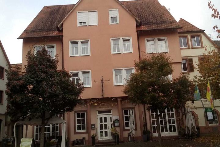 Hotel Loewensteiner Hof Haus am Neuplatz in Wertheim
