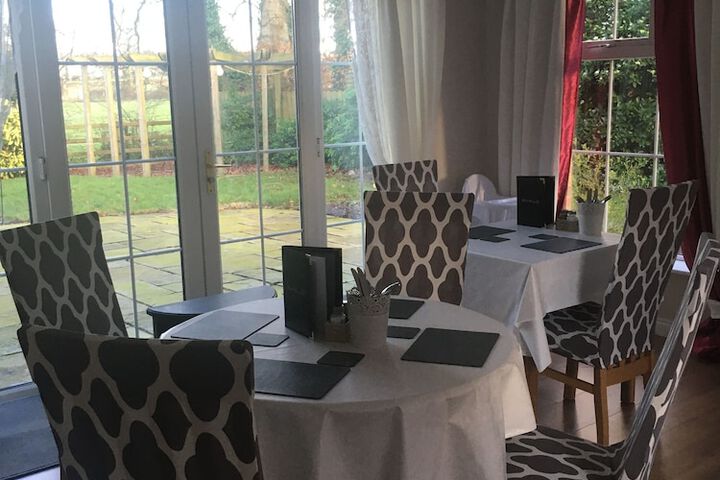 Dining 9 of 61