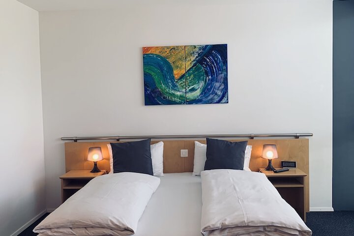 Room 9 of 39