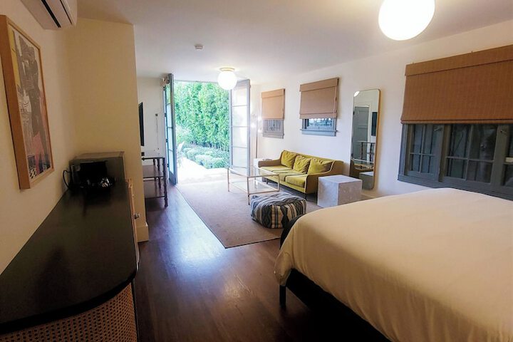 Room 4 of 31