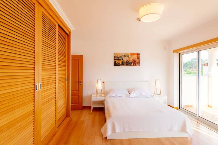 Room 30 of 158
