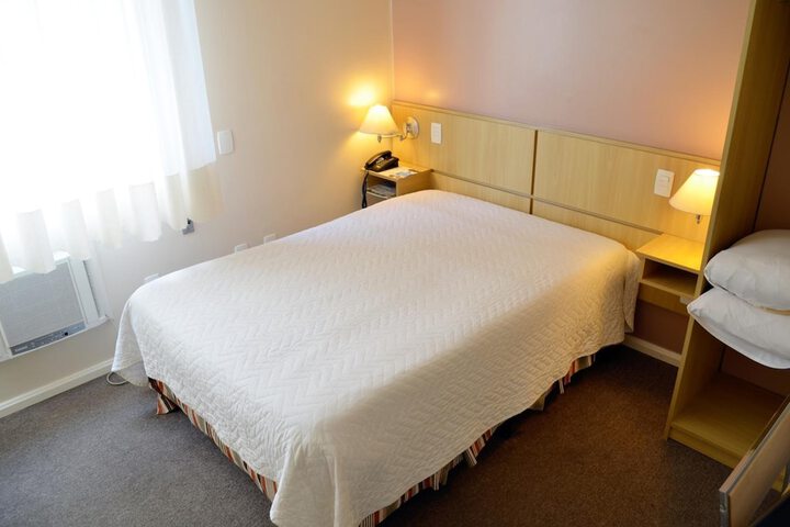 Room 15 of 46