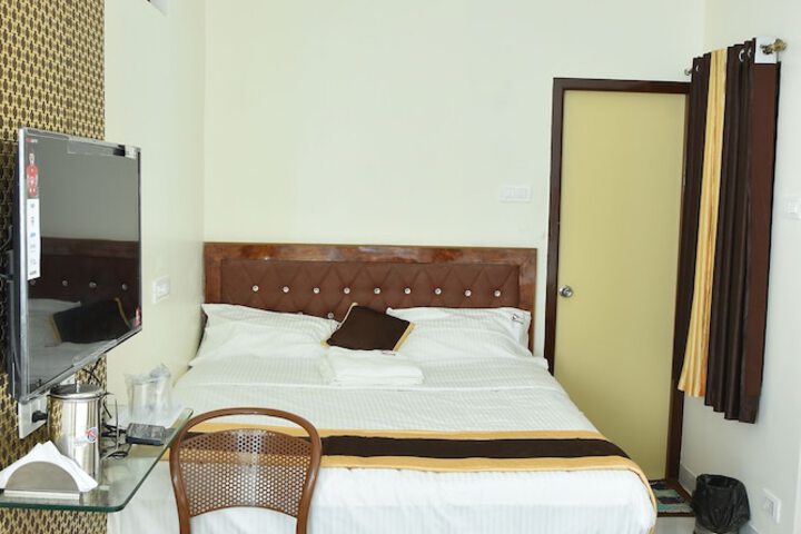 Room 7 of 15