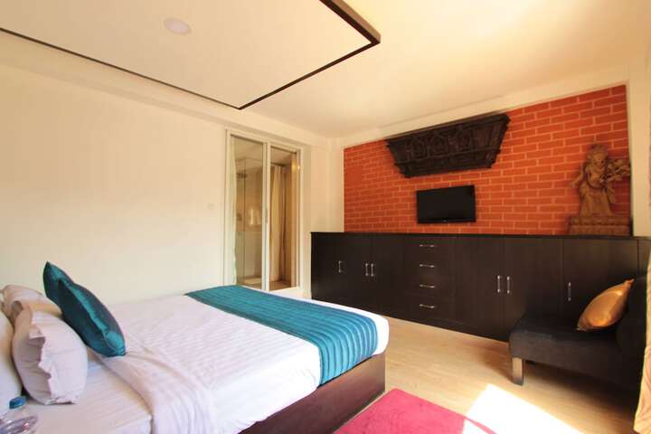 Room 5 of 78