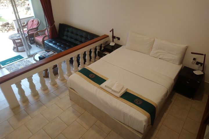 Room 6 of 59
