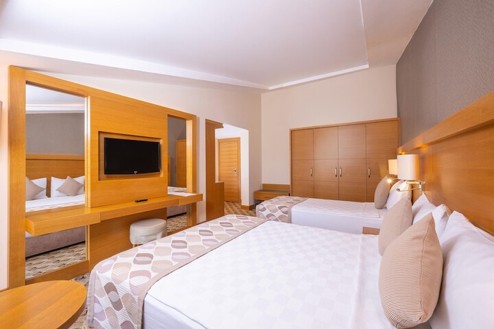 Room 45 of 321
