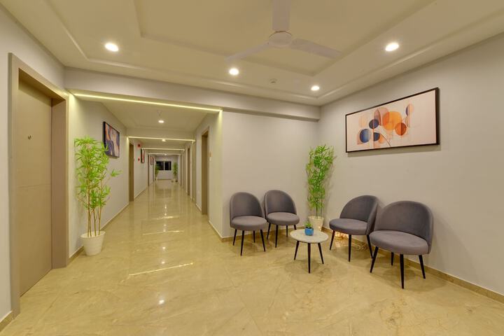 Hotel Interior 4 of 27