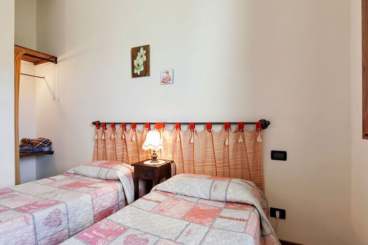 Room 7 of 26