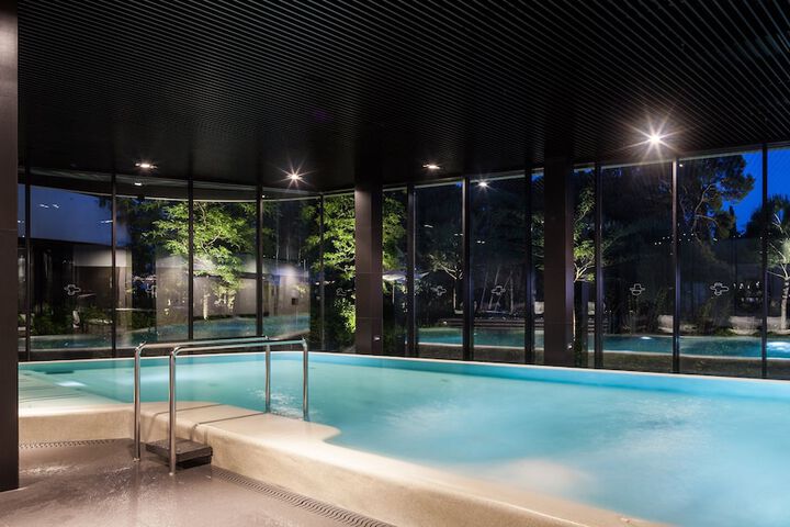 Pool 48 of 120
