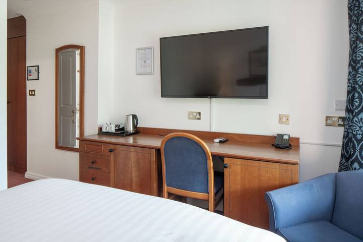 Room 42 of 152