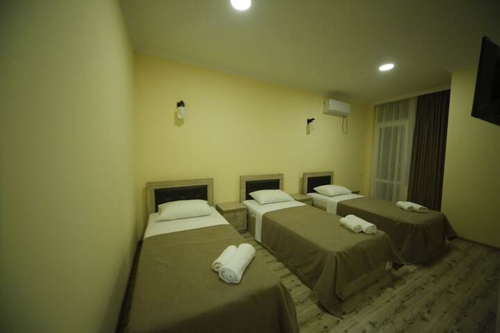 Room 10 of 51