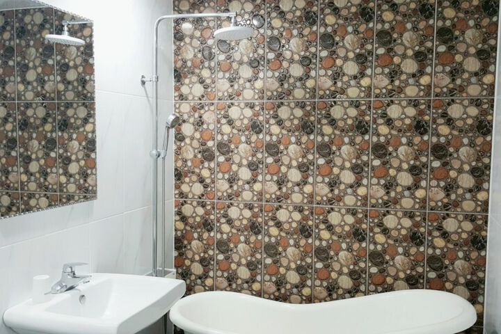 Room 17 of 18