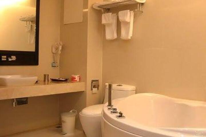 Image of MERISESS SUKHUMVIT 16