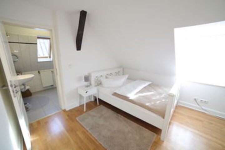 Room 21 of 51