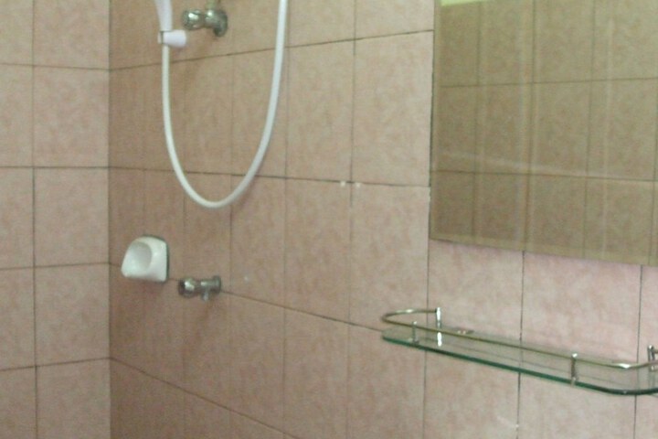 Room 15 of 21