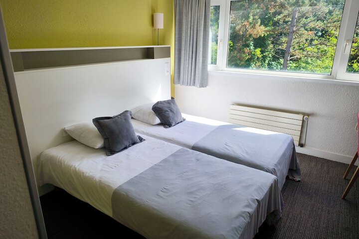 Room 8 of 23