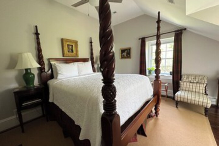 Room 73 of 285