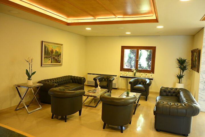 Entrance & Lobby