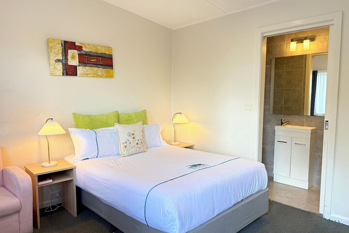 Room 17 of 61