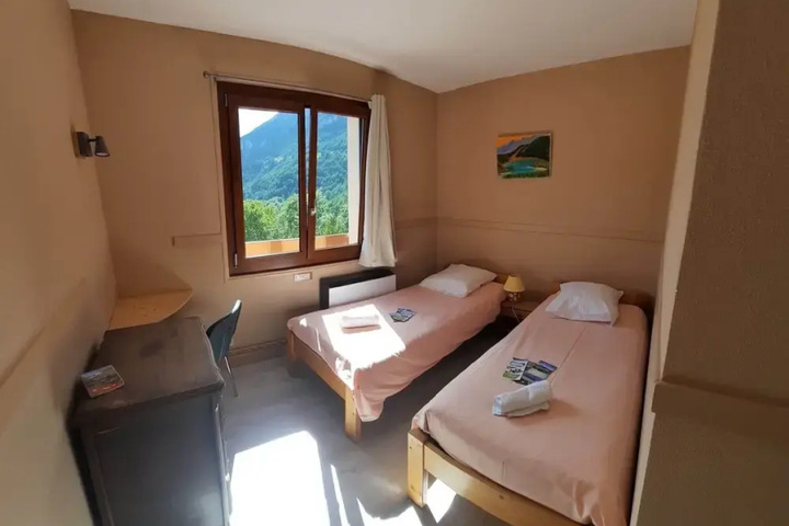 Room 2 of 23