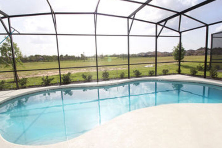 Pool 510 of 687