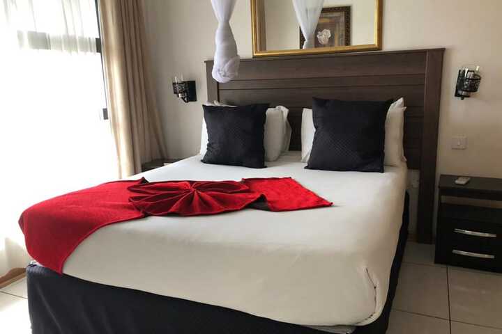 Room 5 of 28