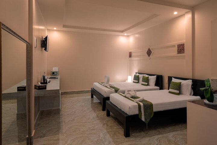Room 10 of 35