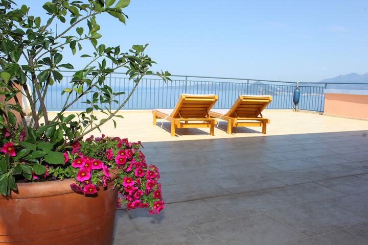 Terrace/Patio 53 of 100