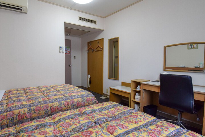 Room 14 of 105