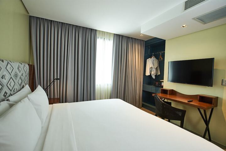Room 37 of 156