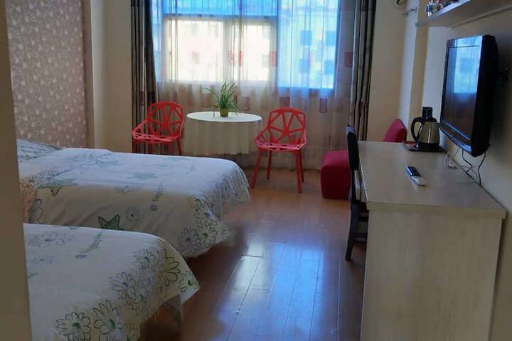 Room 5 of 14