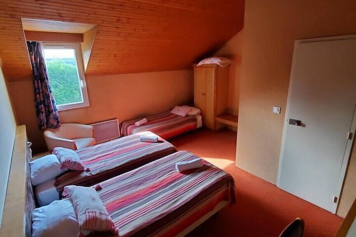 Room 12 of 23