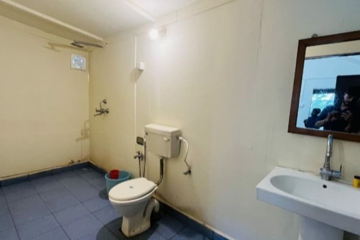 Room 54 of 84