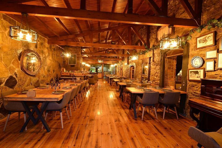 Dining 14 of 39