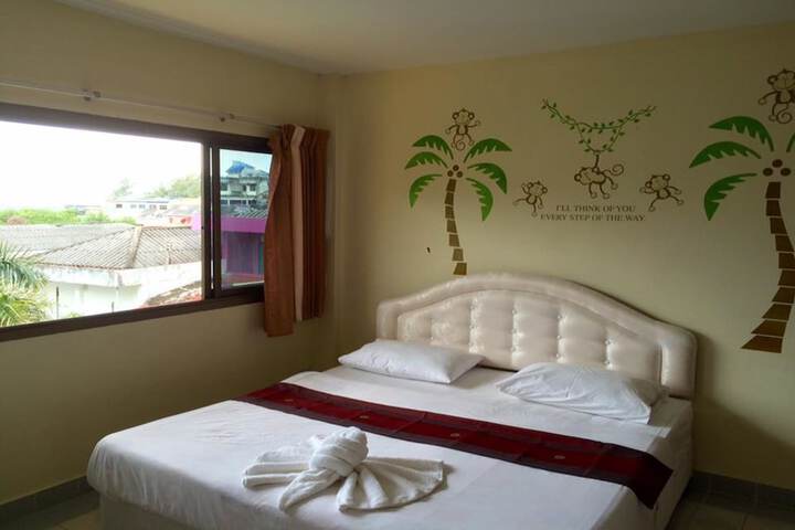 Room 8 of 41