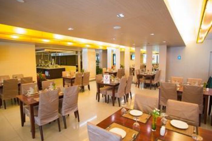 Dining 59 of 61