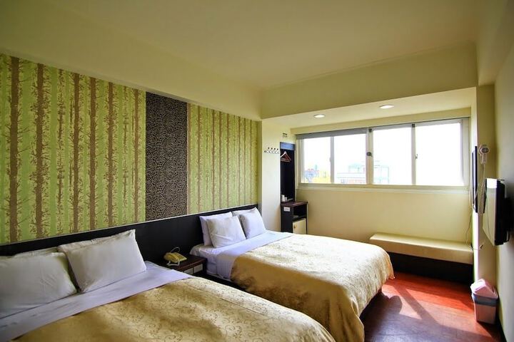 Room 6 of 49