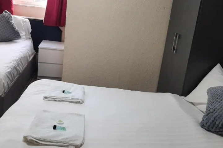 Room 3 of 18