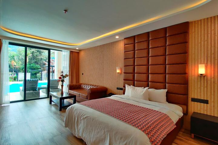 Room 27 of 112